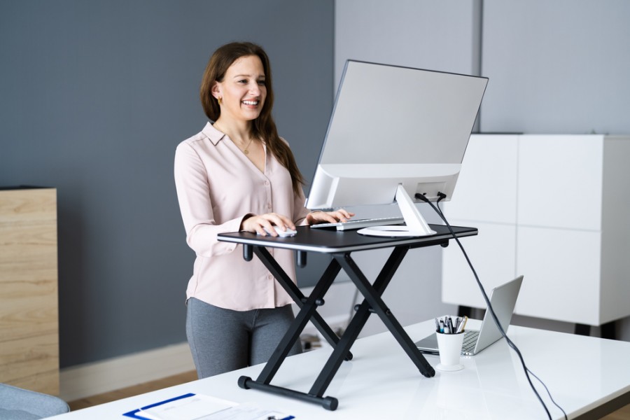 Quelle est la hauteur recommandée pour un bureau ergonomique ?